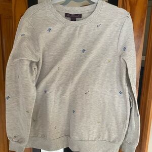 Gloria Vanderbilt Light Gray Sweater with Blue and Yellow Embroidery